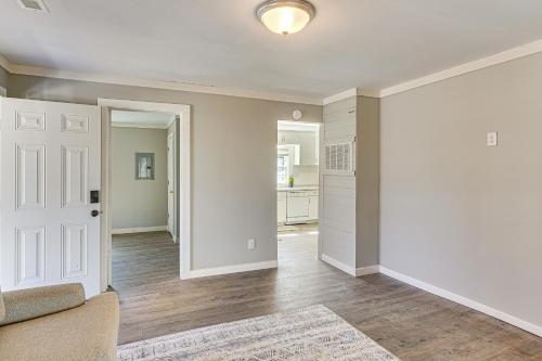 Close to Shops, Eats and Hospital Roxboro Retreat in Roxboro (Észak-Karolina)