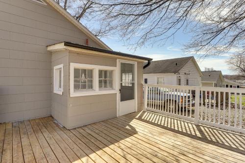 Close to Shops, Eats and Hospital Roxboro Retreat in Roxboro (Észak-Karolina)