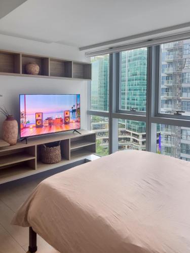 Modern 1BR BGC Uptown View, Manila