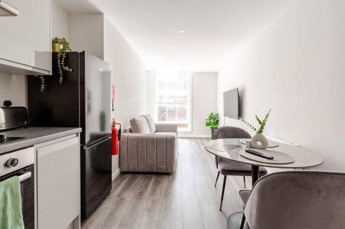 1-Bed Apartment With Sofa Bed in City Centre, Steps from Bold Street and Nightlife, Liverpool