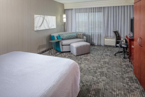 Courtyard by Marriott Houston Medical Center/NRG Park - image 14