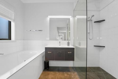 Apartment image 10