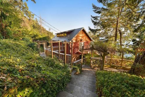 Salishan Chief Suite in โควิชันเบย์ (BC)