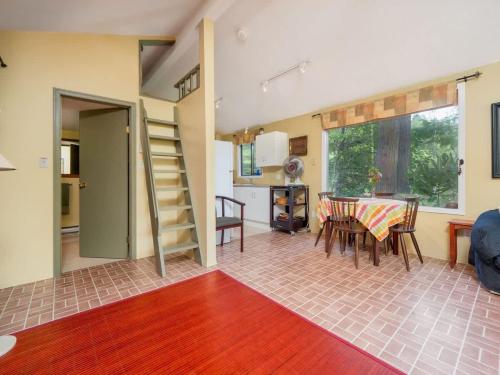 The Lakeside Cottage in Egmont (BC)