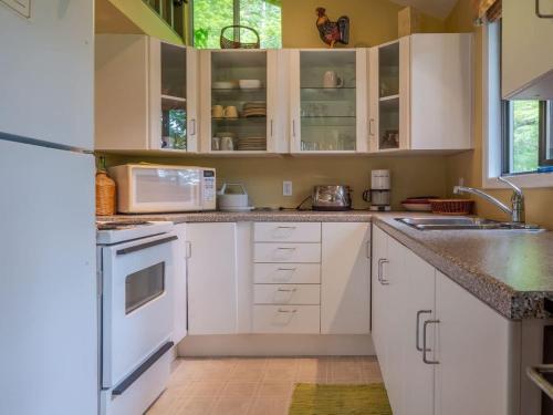 The Lakeside Cottage in Egmont (BC)