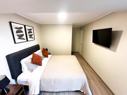 Two-Bedroom Apartment image 4