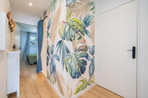 Attrezzature e servizi, Panoramic sea view of the French Riviera, Parking in St Pierre de Feric