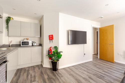 Bright 1-Bed Apartment In City Centre Liverpool, Liverpool (photo 4)
