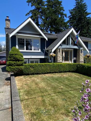 Ravens Nest Cozy Lower One Bedroom Suite in Colwood