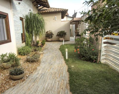 Four-Bedroom House image 5