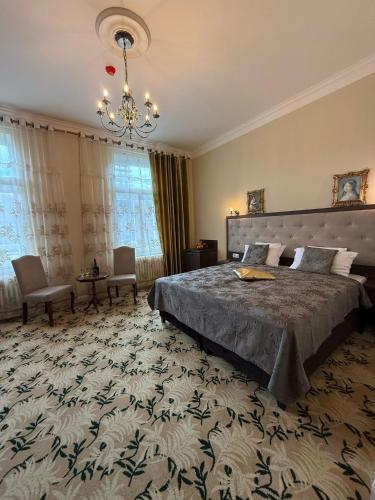 Superior Twin Room image 1