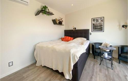 Cozy Home In Tvååker With Kitchen (Cozy Home In Tvaaker With Kitchen) in 特華凱
