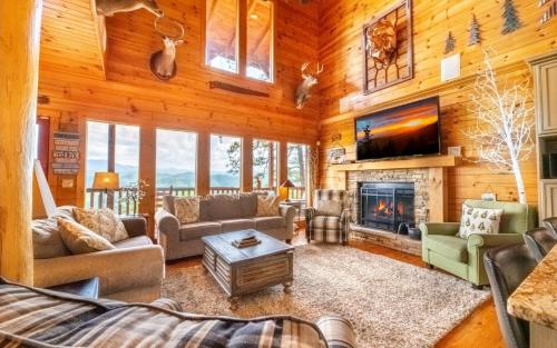 Tils Den - Accommodation - Sevierville