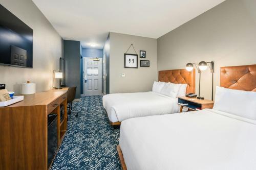 Country Inn & Suites by Radisson Manchester Airport NH - image 12