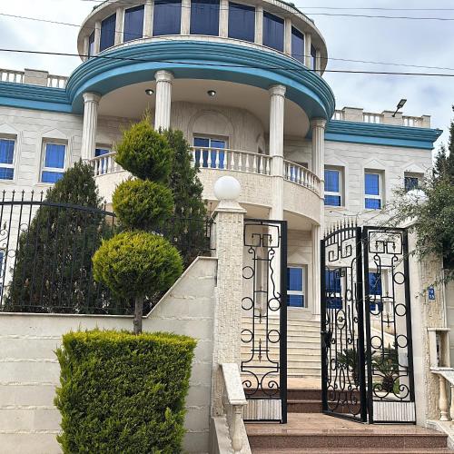 Vchod, Blue Villa in Nakhleh