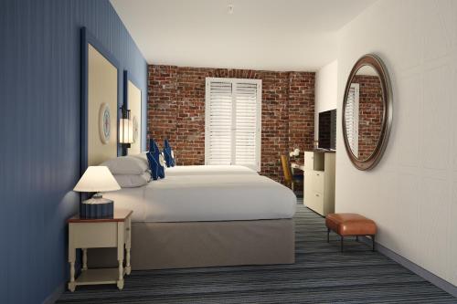 Deluxe Queen Room with Two Queen Beds image 2