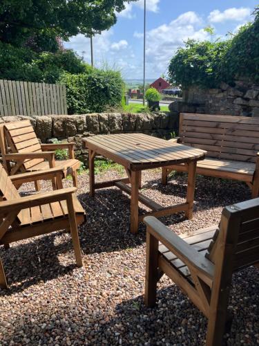 Wee Lyon Cottage Maybole 2 Bedroom Sleeps 4 in Мейбоул