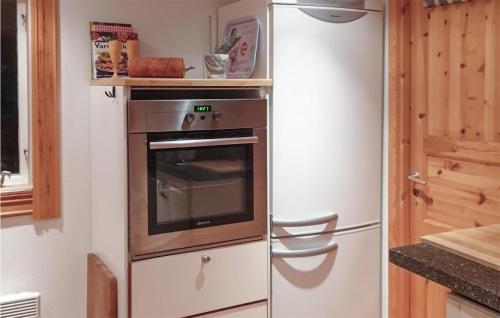 virtuve, 2 Bedroom Awesome Home In Mörsil (2 Bedroom Awesome Home In Morsil) in Ocke
