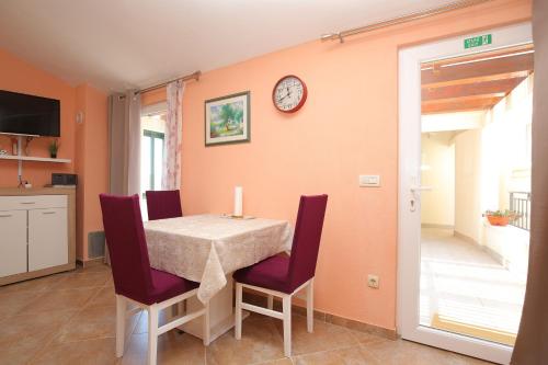 บริการและสิ่งอำนวยความสะดวก, Apartments with parking space Stupin Celine, Rogoznica - 23929 in ปอดกลาวิซา