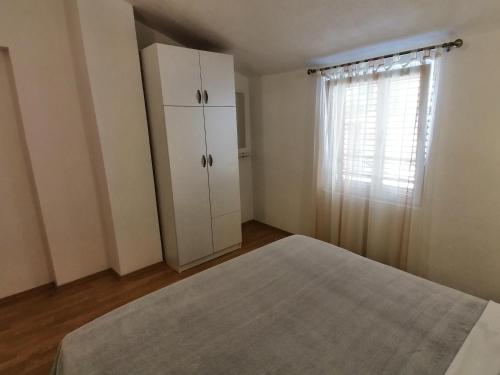 One-Bedroom Apartment with Balcony and Sea View image 10