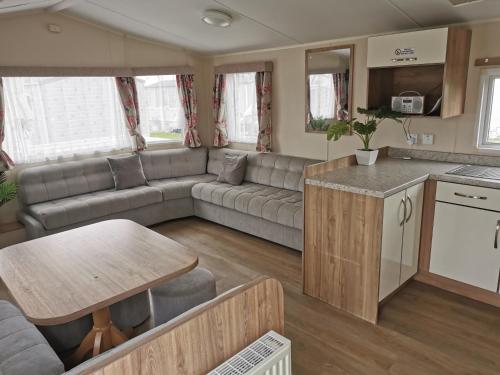 Cosy 3 Bedroom Beachfront Getaway In Mersea - Essex