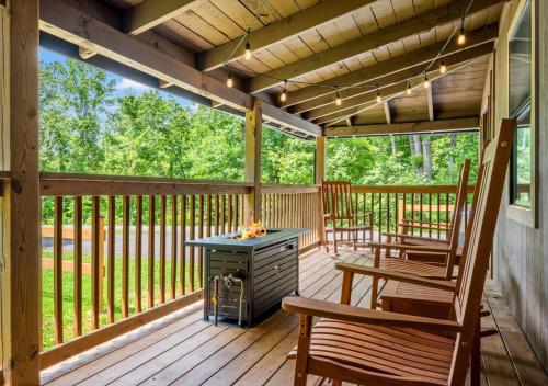 King bed-Hot tub-Sauna-Dollywood in Oldham (TN)