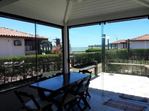Casa a 20 metros da praia, Wi-Fi em condomínio privado! (Casa a 20 metros da praia, Wi-Fi em condominio privado!) in Praia Baia Formosa