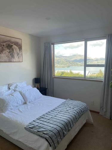 Harbour Views & Hillside Charm in Lyttelton