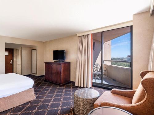 King Room with Balcony