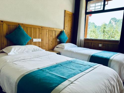 Triple Room with Mountain View image 2