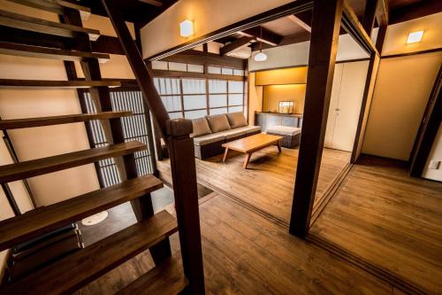 Kyoto Machiya Hotel Kinkaku – Kyoto, IL