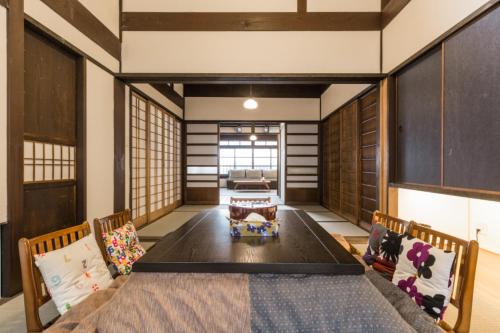 Kyoto Machiya Hotel Kinkaku – Kyoto, IL