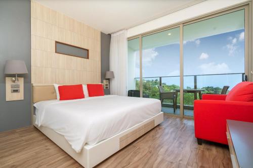 Prime Location Kamala Ocean View Suite OCN C64 just 450m to the Beach