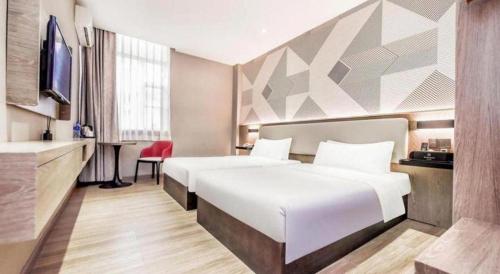 Borrman Hotel Zhuhai Mingzhu Railway Station Rainbow Shopping Mall - Zhuhai