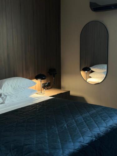 Deluxe Double Room image 1