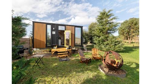Golden Hour Hideaway by Tiny Away in Glenlyon