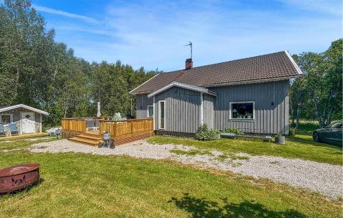 . Nice Home In Strömstad With Wifi