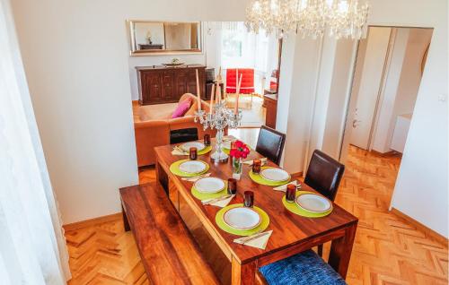 ห้องครัว, Stunning Home In Dugo Selo in เซสเวตสกี คราลเยเวซ