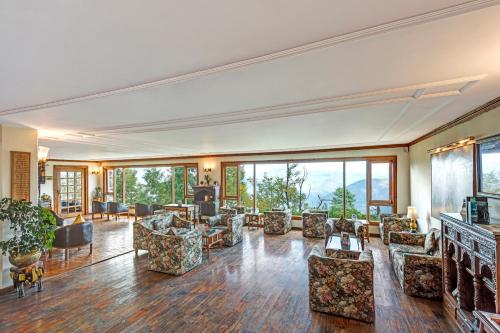 Lobby, Club Mahindra Mashobra - Shimla in Mashobra