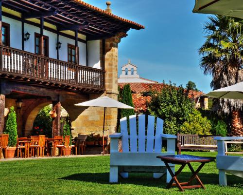 Bejárat, Palacion de Tonanes in Cobreces