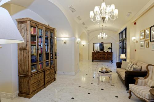 Ionia Suites - image 5