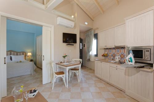 Ionia Suites - image 7