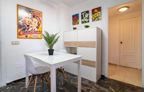 One-Bedroom Apartment image 4