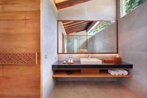 Suite with Ocean View image 4