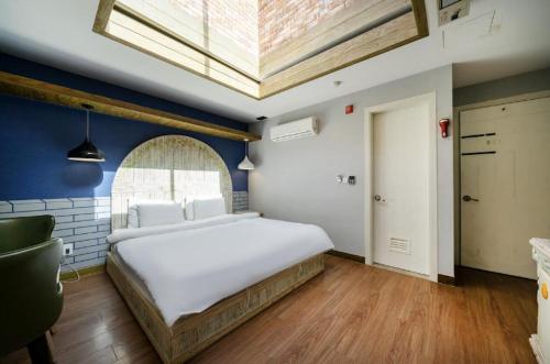 Daejeon Yongjeon I Hotel – Daejeon, FL
