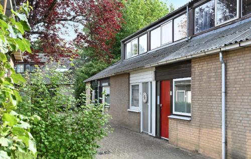 Two-Bedroom Holiday Home in Bruinisse - image 3