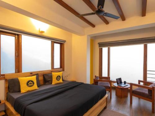 The Hosteller Mussoorie, Mall Road in Mussoorie
