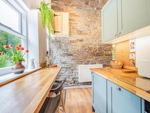 Vista exterior, Jackdaw Cottage in Knighton