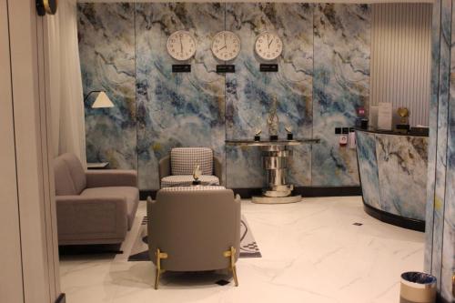 Taj Lives Hotel – Umluj, MI