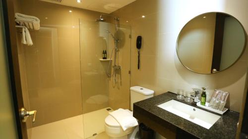 room detail thumbnail 2